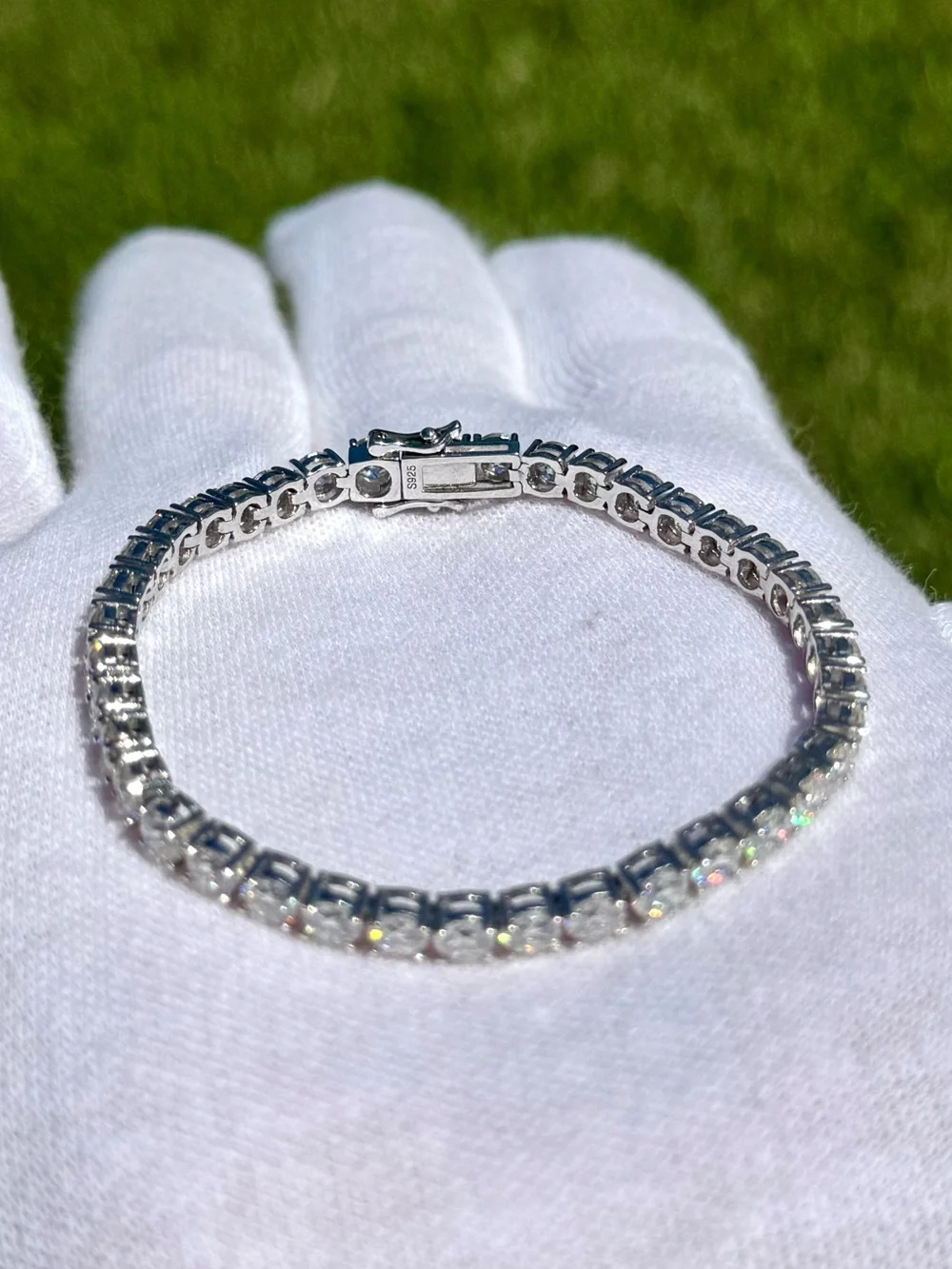 925 Silver, 13.5CTW Moissanite Tennis Bracelet - Picture 6 of 7